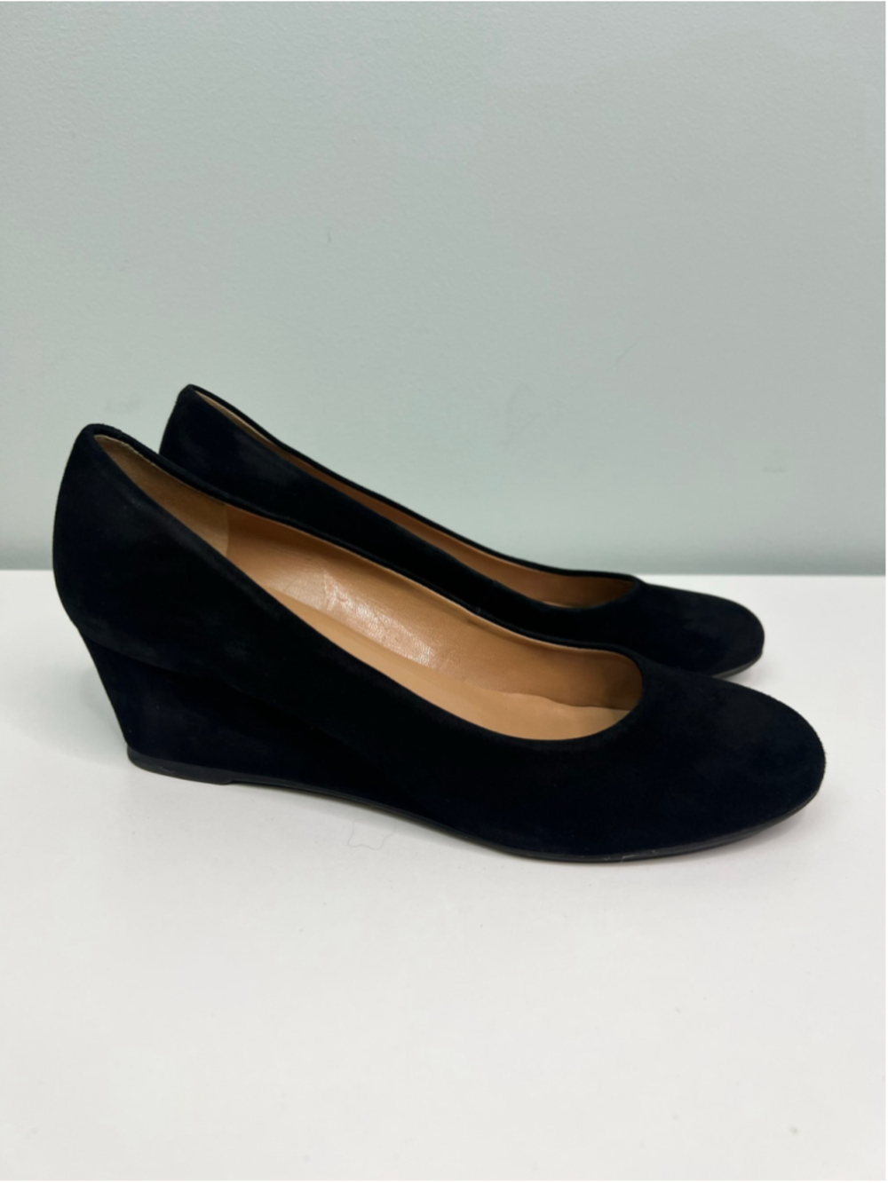 Talbots Black Suede Low Wedge Shoes Heels Womens Size 7 Leather Comfort